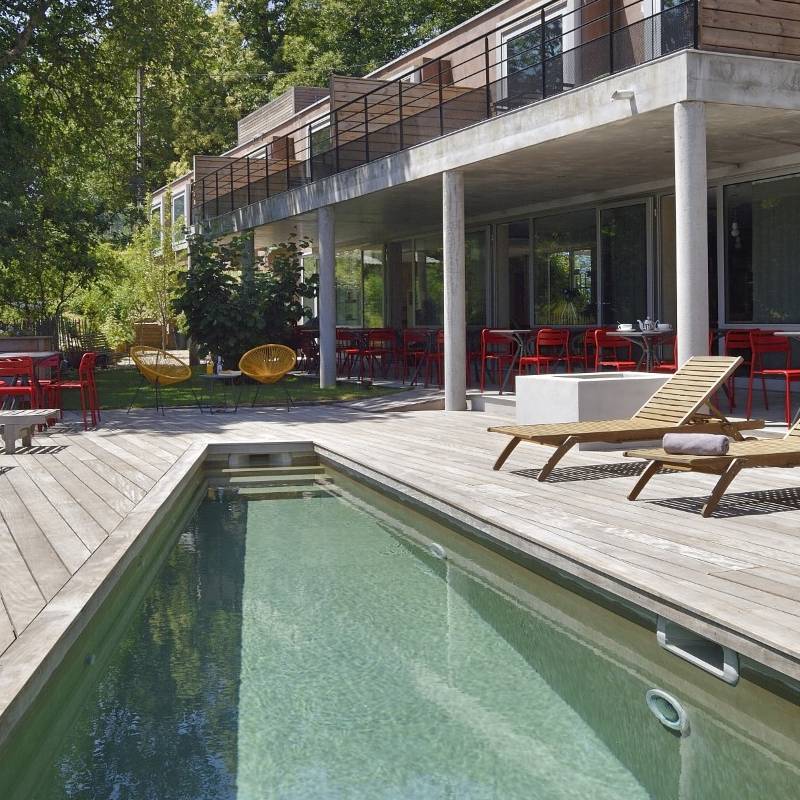 Piscine atypique avec terrasse, hotel montagne corse, Boutique Hôtel Artemisia.